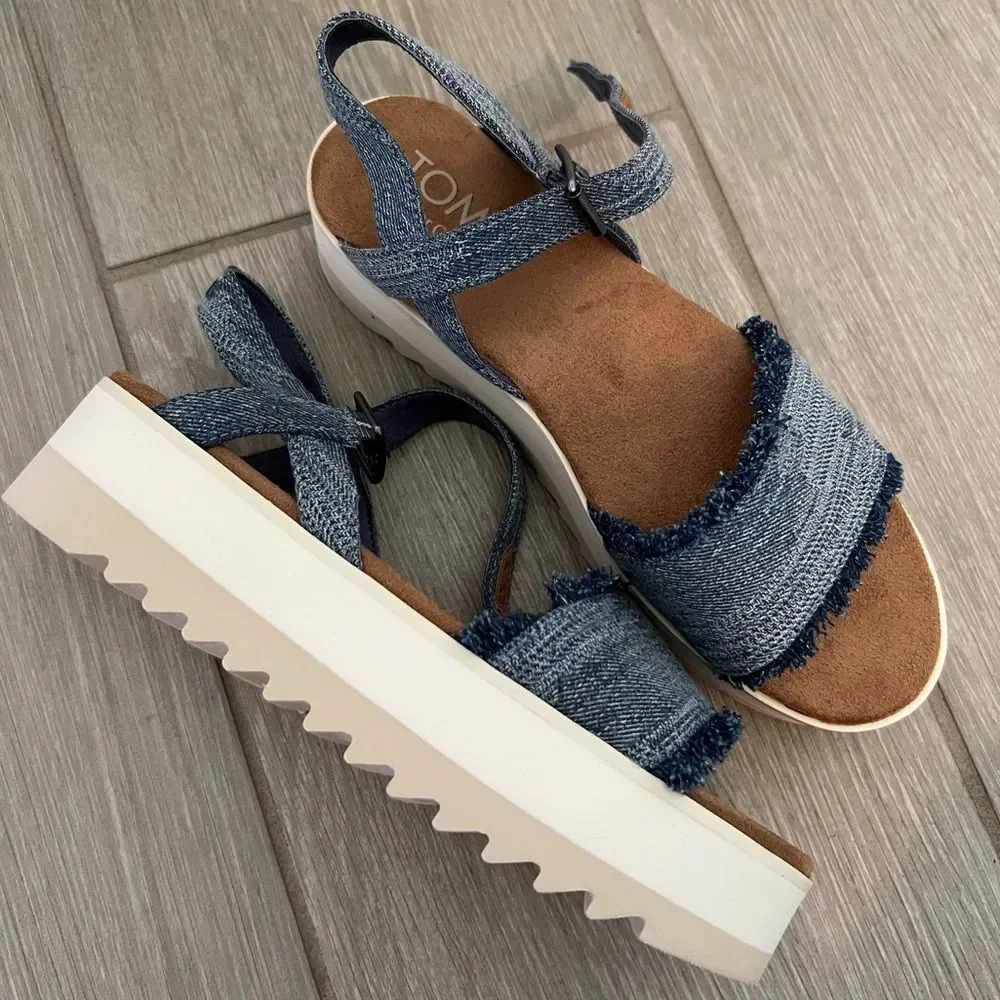 Toms Brynn Platform Sandal Denim size 5.5 NEW